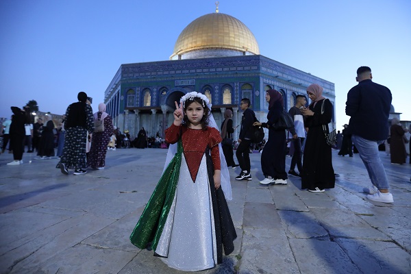 Foto - Mescid-i Aksa'da bayram namazı 100 bin kişiyle kılındı