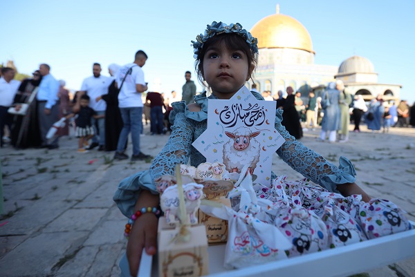 Foto - Mescid-i Aksa'da bayram namazı 100 bin kişiyle kılındı