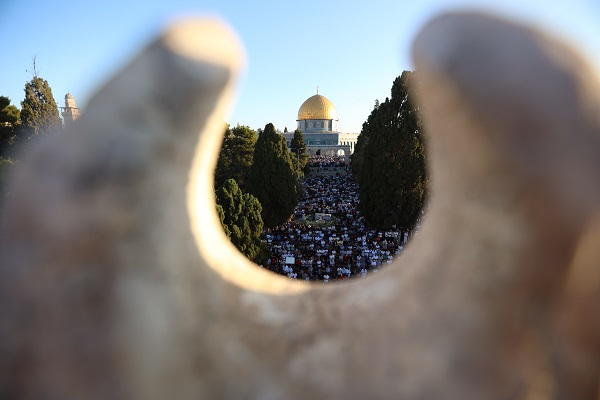 Foto - Mescid-i Aksa'da bayram namazı 100 bin kişiyle kılındı