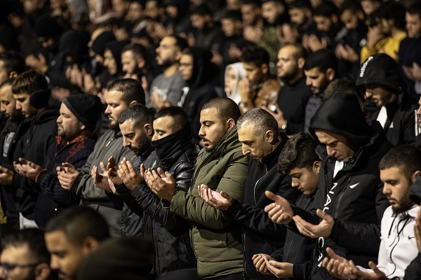 Foto - Mescid-i Aksa'da sabah namazı