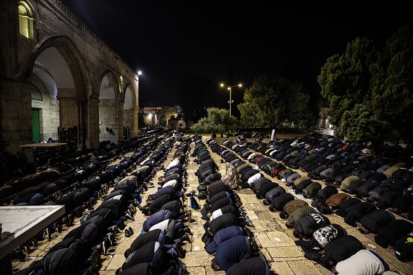 Foto - Mescid-i Aksa'da sabah namazı