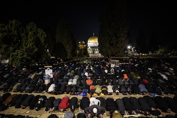 Foto - Mescid-i Aksa'da sabah namazı