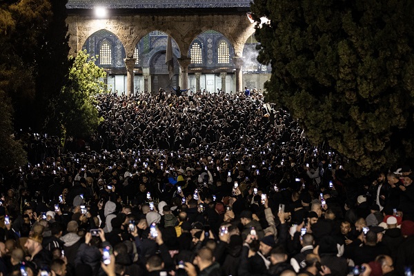 Foto - Mescid-i Aksa'da sabah namazı