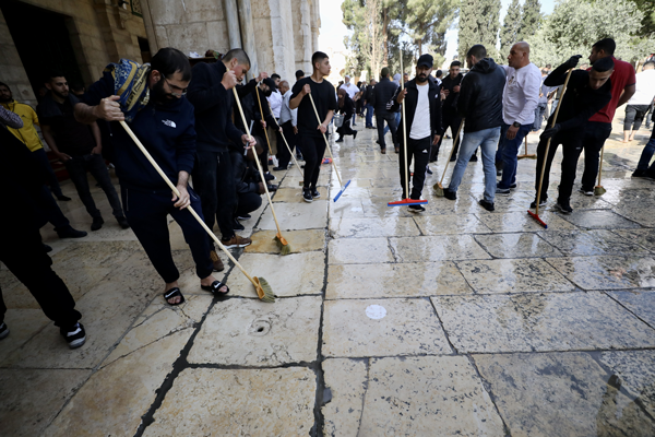 Foto - Mescid-i Aksa'ya baskın yapan İsraillilere efsane tepki