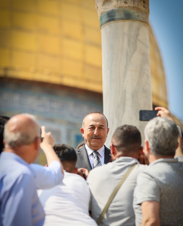 Foto - Mescid-i Aksa'yı ziyaret eden Bakan Çavuşoğlu'na yoğun ilgi