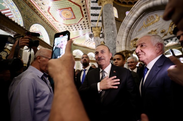 Foto - Mescid-i Aksa'yı ziyaret eden Bakan Çavuşoğlu'na yoğun ilgi