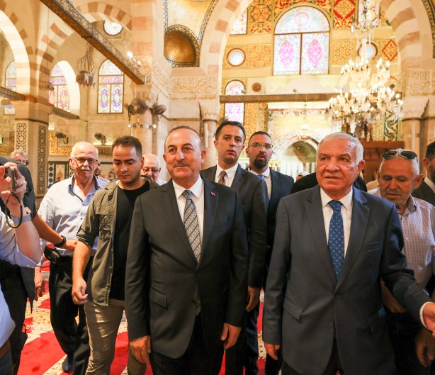 Foto - Mescid-i Aksa'yı ziyaret eden Bakan Çavuşoğlu'na yoğun ilgi