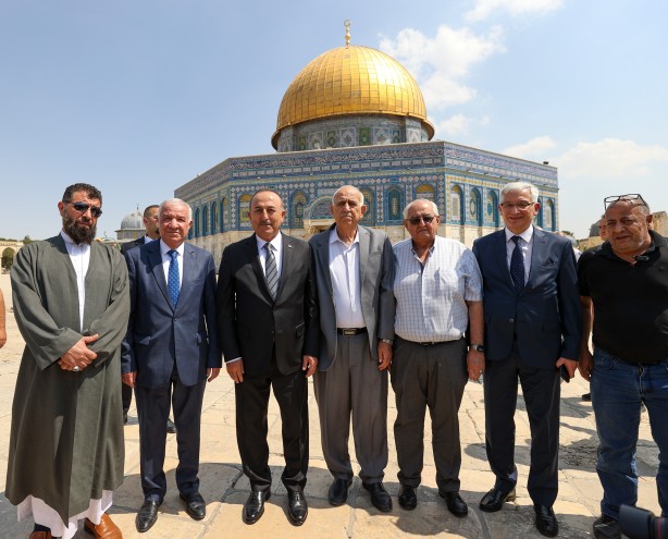 Foto - Mescid-i Aksa'yı ziyaret eden Bakan Çavuşoğlu'na yoğun ilgi