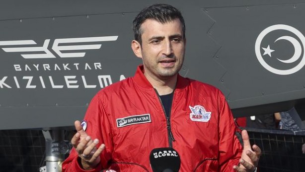 Foto - Meşhur fotoğraf karesindeki isim Selçuk Bayraktar'la ilgili 'yok artık' dedirten bir gerçeği açıkladı