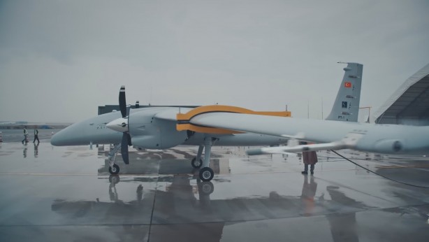 Foto - Meşhur fotoğraf karesindeki isim Selçuk Bayraktar'la ilgili 'yok artık' dedirten bir gerçeği açıkladı