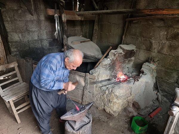 Foto - Mesleğinin son temsilcilerinden! Ürünleri ABD'ye götürülüyor