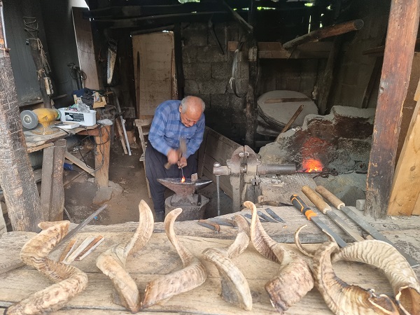 Foto - Mesleğinin son temsilcilerinden! Ürünleri ABD'ye götürülüyor