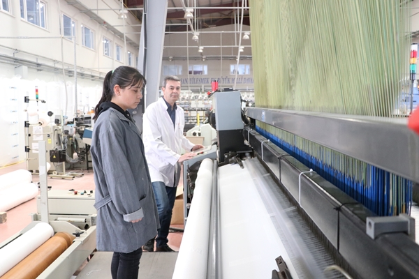 Foto - Meslek liseli öğrencilerden depremzedeler için yatak üretimi