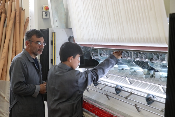 Foto - Meslek liseli öğrencilerden depremzedeler için yatak üretimi