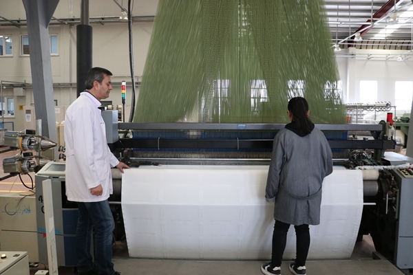 Foto - Meslek liseli öğrencilerden depremzedeler için yatak üretimi