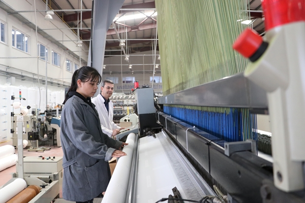 Foto - Meslek liseli öğrencilerden depremzedeler için yatak üretimi