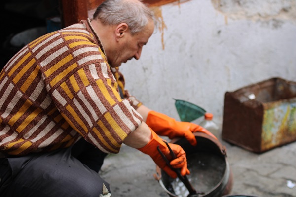Foto - Meslektaşları teknolojiye direnemedi! 84 yıldır bu dükkanın ateşi sönmüyor