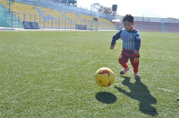 Foto - Messi, Afgan çocukla buluşacak