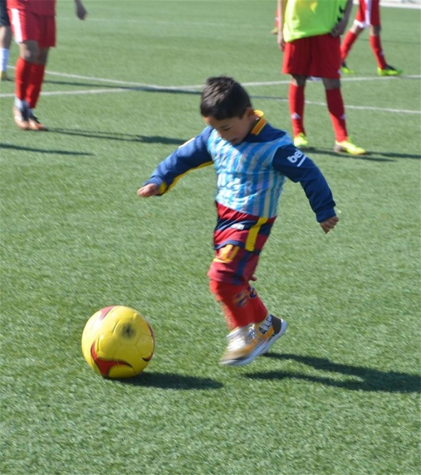 Foto - Messi, Afgan çocukla buluşacak