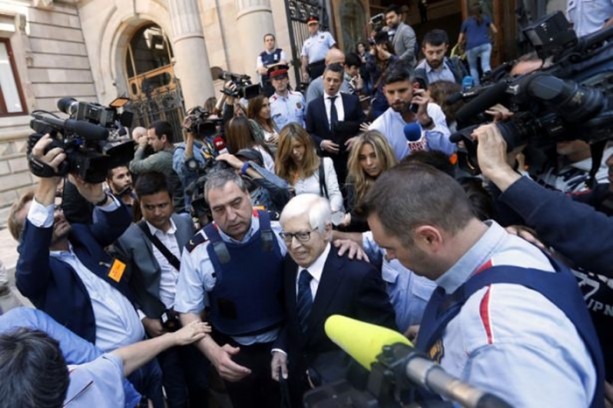 Foto - Messi hakim karşısında! 