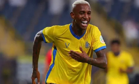 Foto - 'Messi' tezahüratları Ronaldo'yu çılgına çevirdi! Yaptığı hareket olay oldu... Bu kadar da olmaz: Arabistan bu gelişmeye kilitlendi…