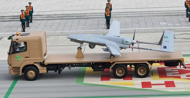 Foto - Mesut Hakkı Caşın 'Bir tehlike var' diyerek duyurdu: Türkiye TB2 SİHA'ların frekansını o ülkeye sattı diyorlar