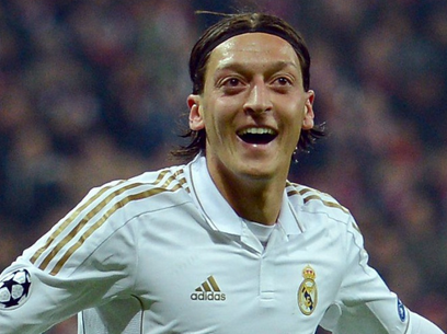 Foto - Mesut Özil futbola dönüyor! O takıma rakip olacak! Tarihi adımı atıyor… Bu kez Türkiye değil! Mesut Özil o takımın maçına…