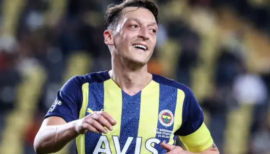 Mesut Özil öyle bir laf etti ki: Ağzının payını erdi: Paylaşım rekor kırdı: Resmen açıkladı