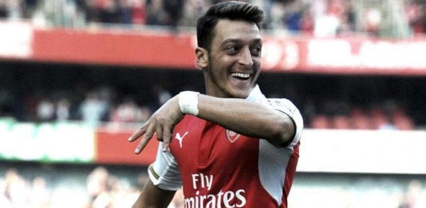Foto - Mesut Özil polisi trolledi