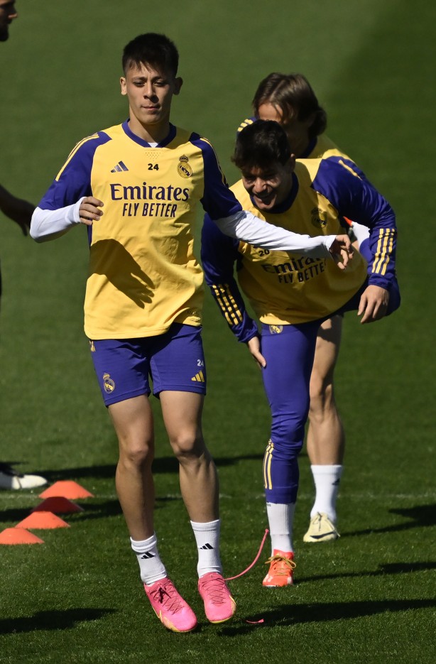 Mesut Özil’den Arda Güler’e olay çağrı! Bakalım şimdi ne olacak?