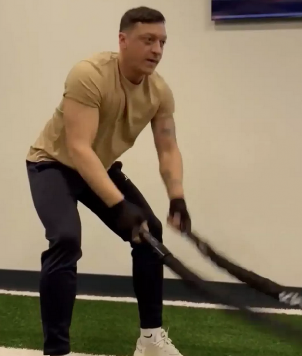 Foto - Mesut Özil'den olay kareler: Son hali görenleri şaşkına çevirdi: Müthiş çalışma, değişikliği...