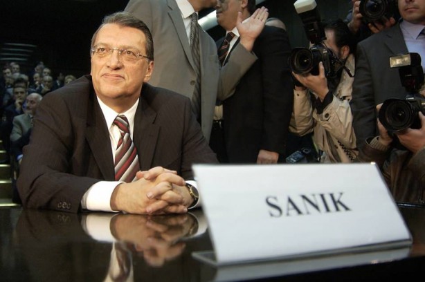 Foto - Mesut Yılmaz’ın çok konuşulacak görüntüleri! "Postmodern darbe" olarak nitelendirilen…