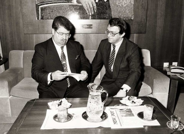 Foto - Mesut Yılmaz’ın çok konuşulacak görüntüleri! "Postmodern darbe" olarak nitelendirilen…