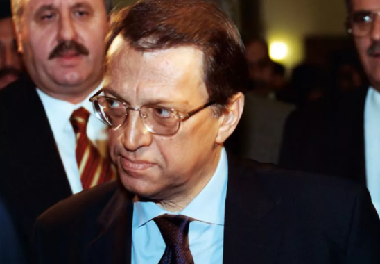 Foto - Mesut Yılmaz’ın çok konuşulacak görüntüleri! "Postmodern darbe" olarak nitelendirilen…