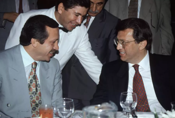 Foto - Mesut Yılmaz’ın çok konuşulacak görüntüleri! "Postmodern darbe" olarak nitelendirilen…