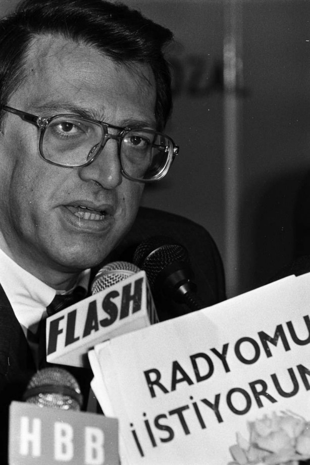 Foto - Mesut Yılmaz’ın çok konuşulacak görüntüleri! "Postmodern darbe" olarak nitelendirilen…