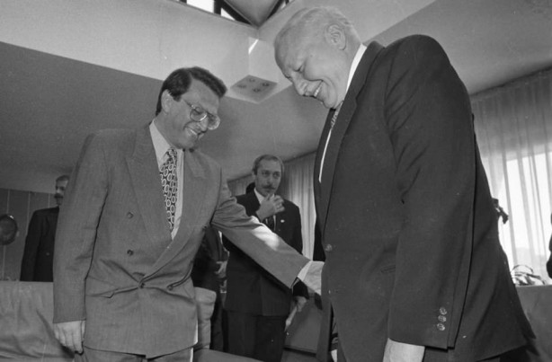 Foto - Mesut Yılmaz’ın çok konuşulacak görüntüleri! "Postmodern darbe" olarak nitelendirilen…