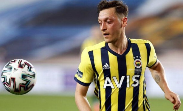 Mesut'a bir talip de Suudi Arabistan'dan!