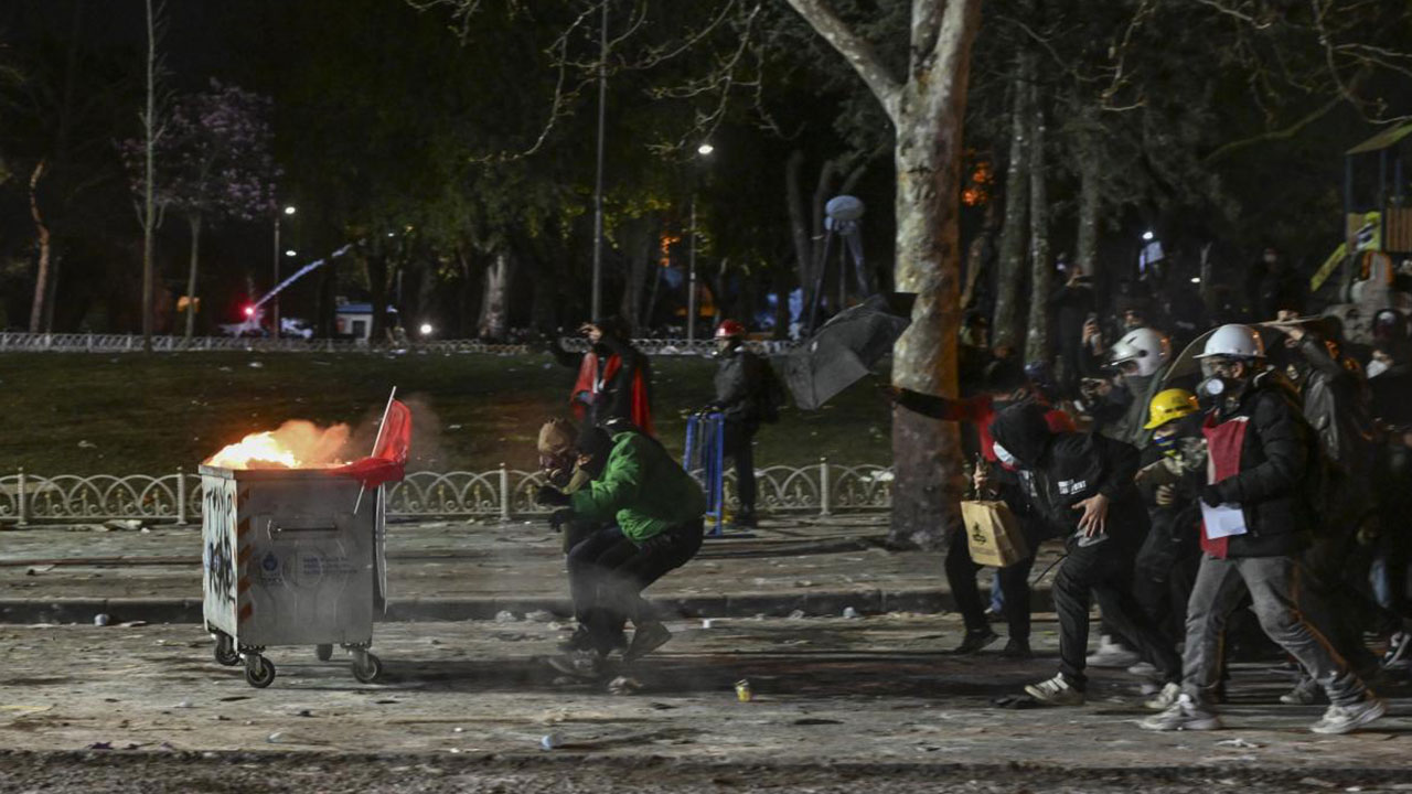 Foto - Metaverse'te yaşayan CHP'liler: 'Çatışılacak polis bu ülkenin polisi değil, "Tayyip’in polisi" onlara göre'