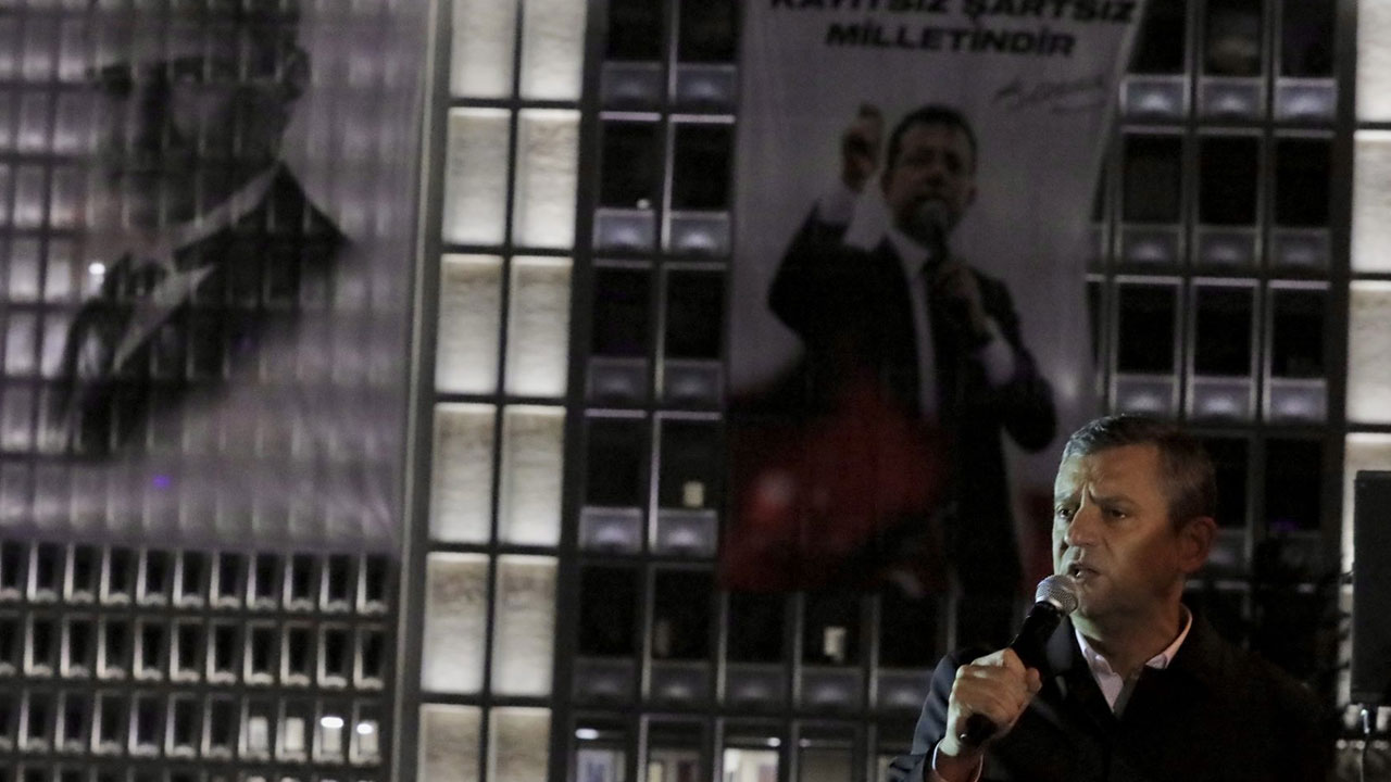 Foto - Metaverse'te yaşayan CHP'liler: 'Çatışılacak polis bu ülkenin polisi değil, "Tayyip’in polisi" onlara göre'