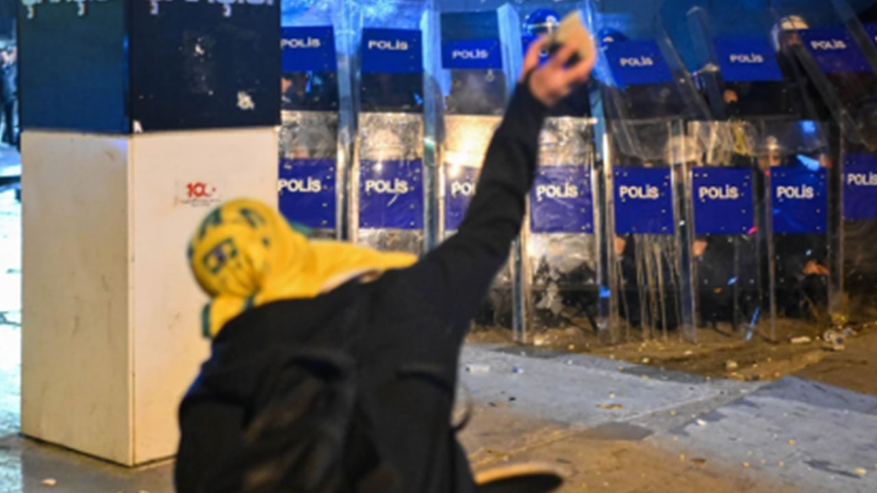 Foto - Metaverse'te yaşayan CHP'liler: 'Çatışılacak polis bu ülkenin polisi değil, "Tayyip’in polisi" onlara göre'