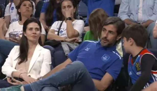 Foto - Mete Kalkavan o takımın formasıyla maç seyretti! Tepki yağdı