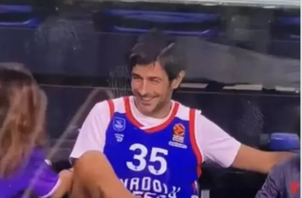 Foto - Mete Kalkavan o takımın formasıyla maç seyretti! Tepki yağdı