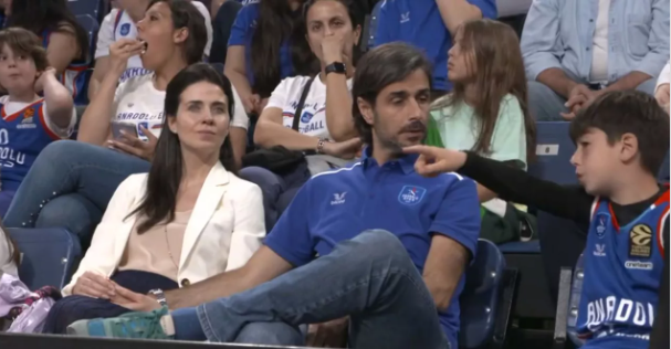 Foto - Mete Kalkavan o takımın formasıyla maç seyretti! Tepki yağdı