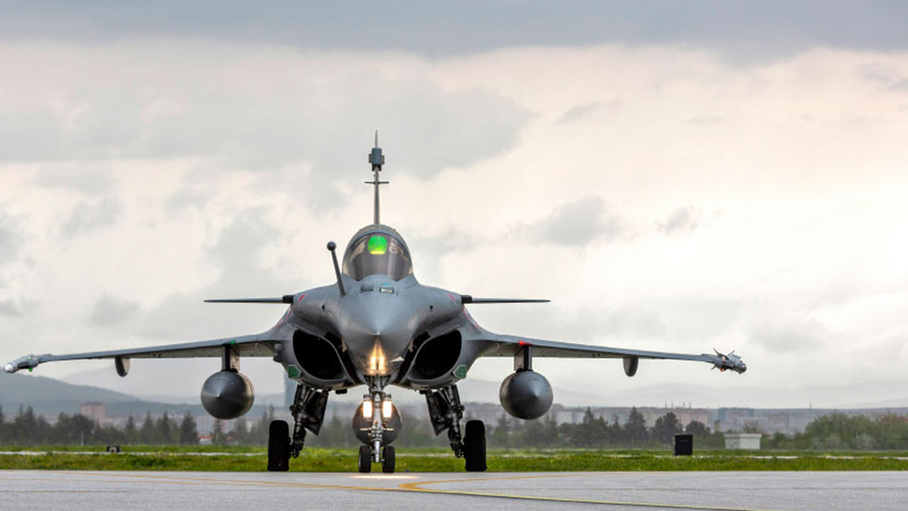 Foto - Mete Yarar 'şok geçirdim' diyerek ilk kez açıkladı: Orada göbekli savaş uçağı pilotları var gerçekten yazık