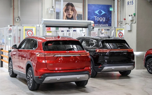 Foto - Mete Yarar TOGG konusunda fena patladı: Bir şey derim ama terbiyem müsaade etmez