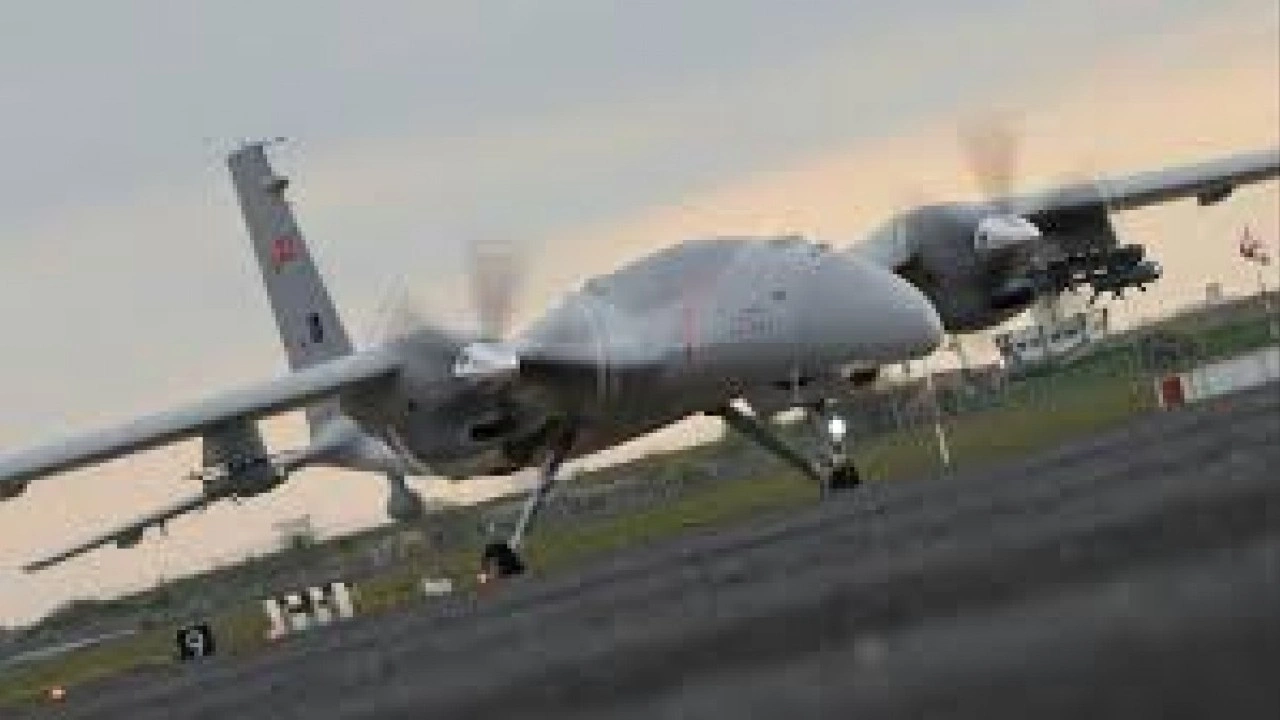 Foto - Mete Yarar, Türk İHA'sının Girit'te sessiz sedasız ne yaptığını açıkladı! Herkes derin bir oh çekti