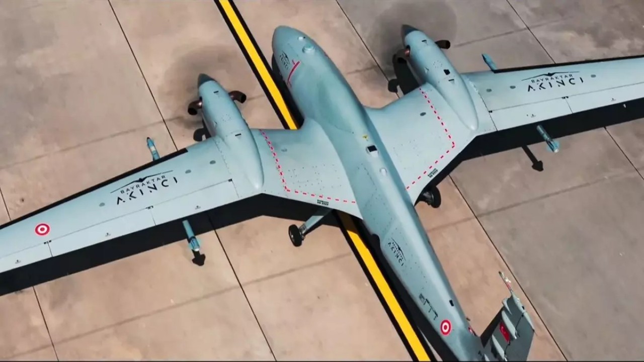 Foto - Mete Yarar, Türk İHA'sının Girit'te sessiz sedasız ne yaptığını açıkladı! Herkes derin bir oh çekti