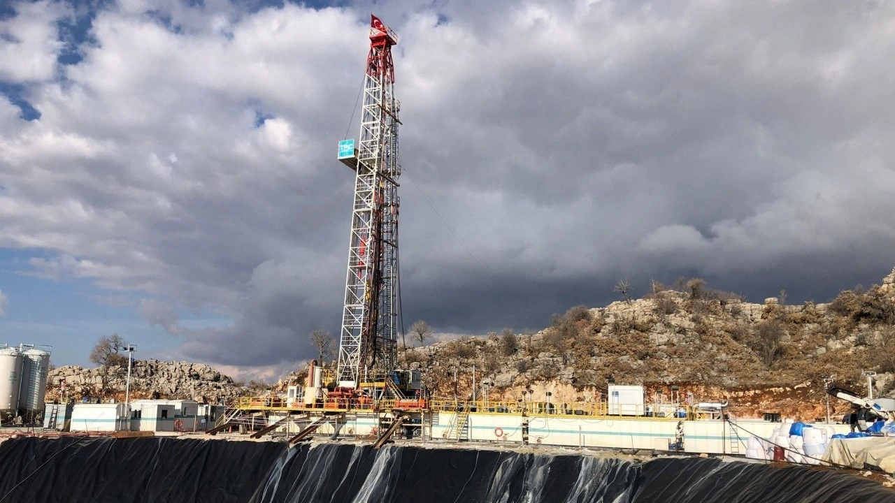 Foto - Mete Yarar'dan Gabar'daki petrolle ilgili gündem olacak çıkış: Askeri kıyafetlerle kamufle olup bölgeye girdiler