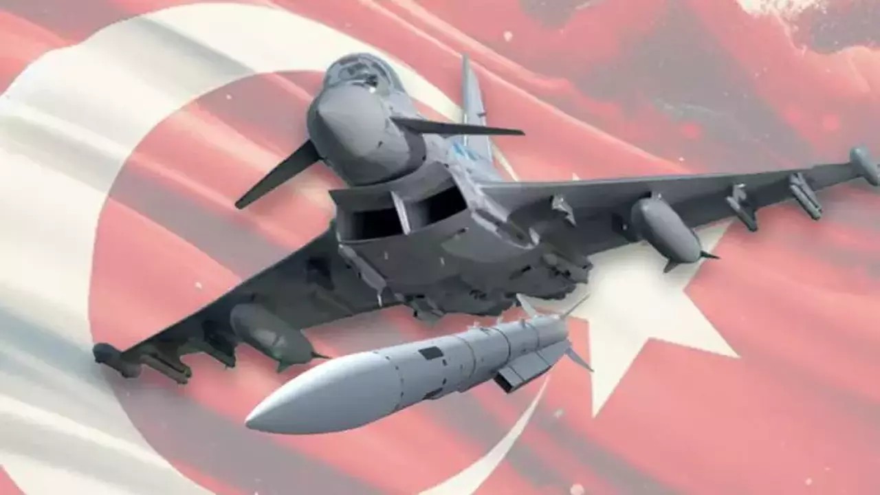 Meteor füzesi Yunan'ı panikletti!